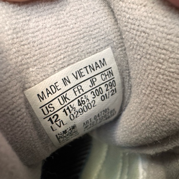 The Undefeated x Neighborhood x adidas ZX 8000 - Picture 4 of 4